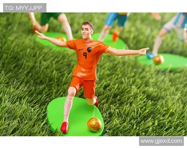 足球球星限量版玩具手办打造明星球员经典瞬间收藏品